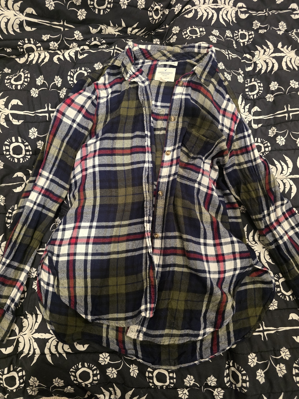 American Eagle Plaid Button-Up Shirt in Navy, Olive & White